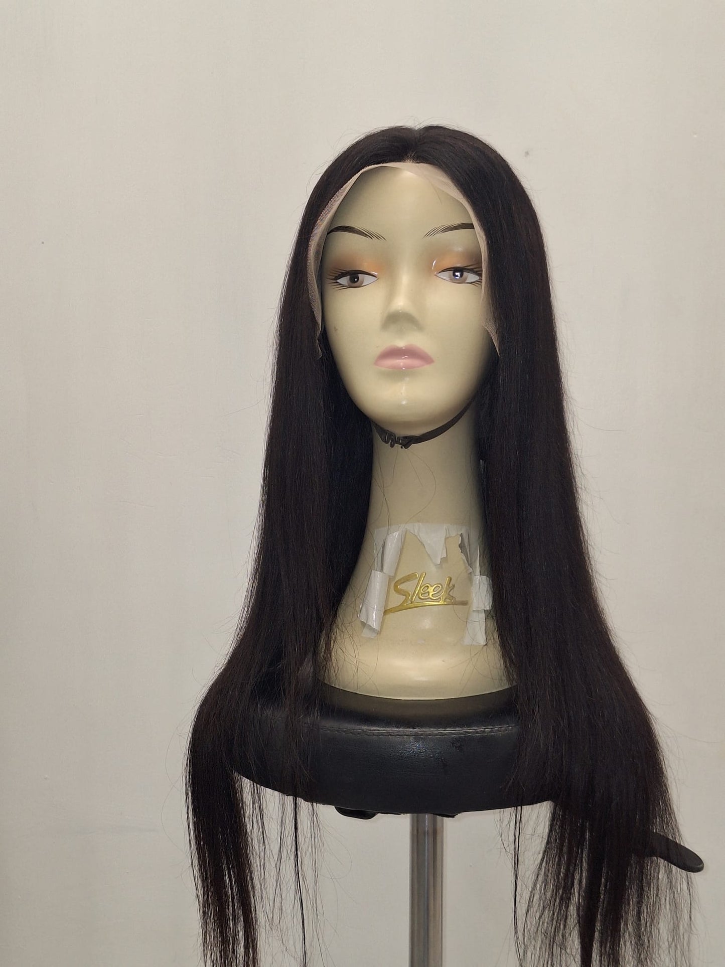 FRONTIERS STRAIGHT NATURAL FRONTAL WIG 26"